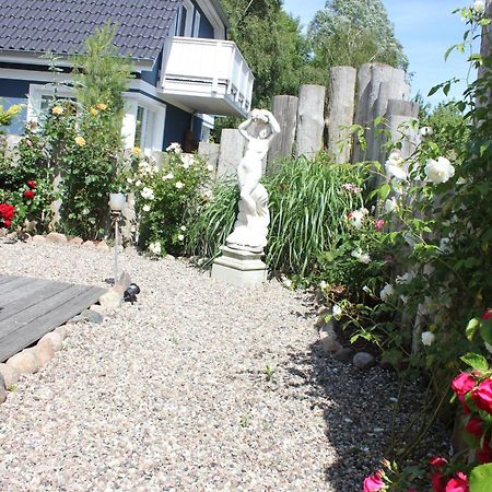 Haus Amo Solem Aparthotel Dierhagen Quarto foto